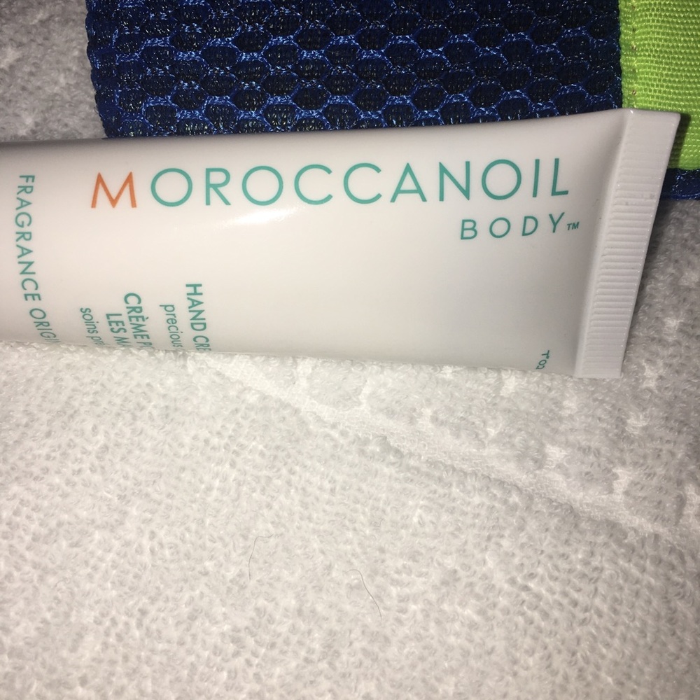 Moroccanoil 0.34 oz and free Morocanoil Hand Cream - Picture 3 of 7